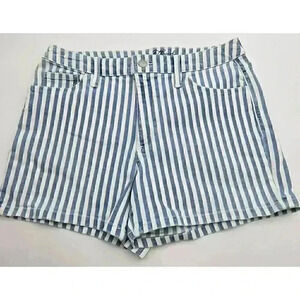 Universal Threads Women's Size 10/30R Blue and White Striped Mom Shorts